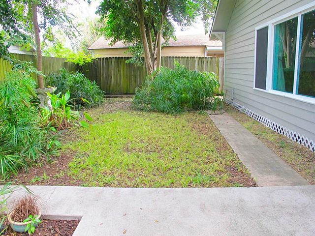 1221 Aurora Street, Houston, TX 77009
