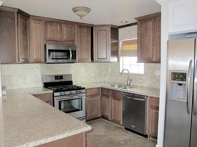 1221 Aurora Street, Houston, TX 77009
