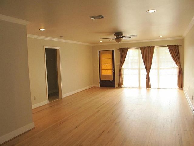 1221 Aurora Street, Houston, TX 77009