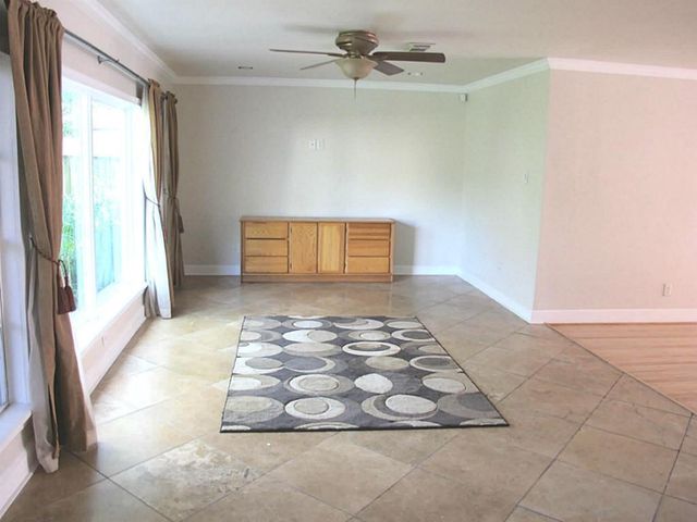 1221 Aurora Street, Houston, TX 77009