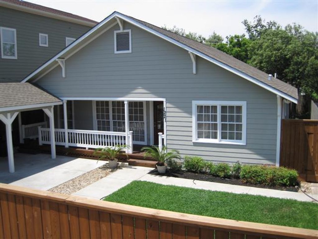 1221 Aurora Street, Houston, TX 77009