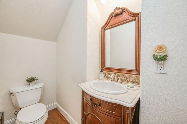 9855 Millerton Road, Clovis, CA 93619