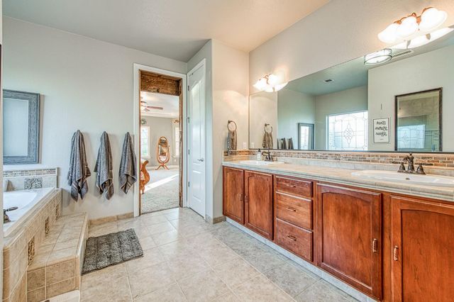 9855 Millerton Road, Clovis, CA 93619