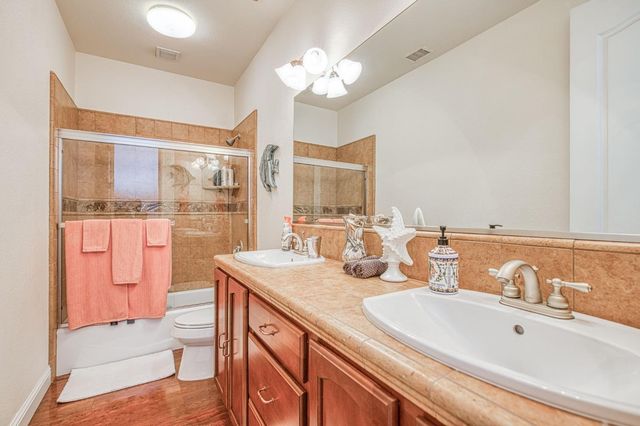 9855 Millerton Road, Clovis, CA 93619