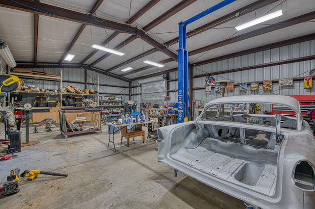 9855 Millerton Road, Clovis, CA 93619