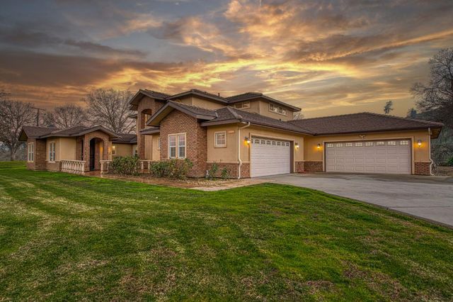 9855 Millerton Road, Clovis, CA 93619