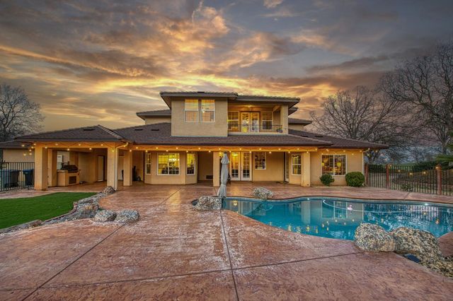 9855 Millerton Road, Clovis, CA 93619