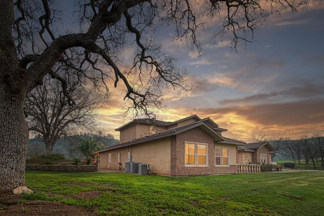 9855 Millerton Road, Clovis, CA 93619