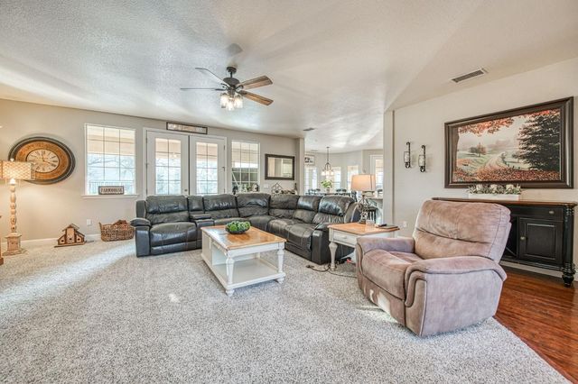 9855 Millerton Road, Clovis, CA 93619