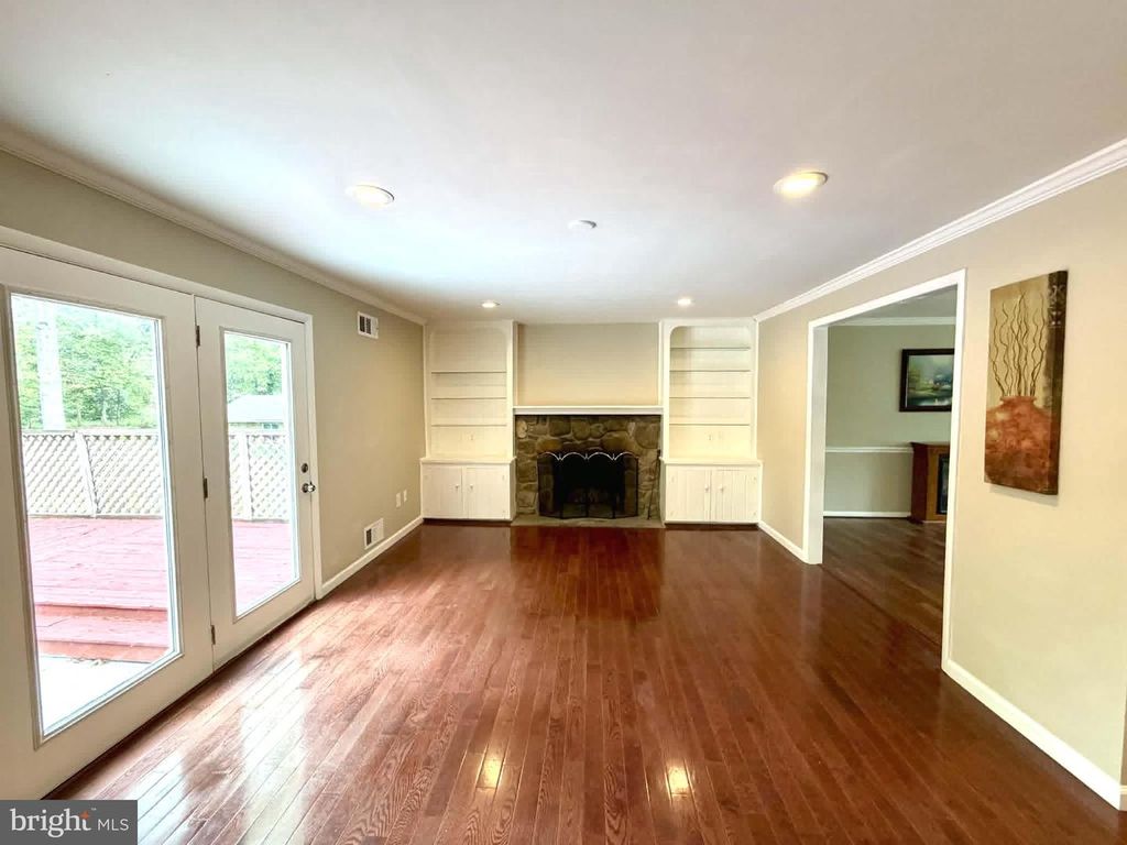 Image 15 of property listing at 13608 CREEKSIDE, Silver Spring, MD 20904