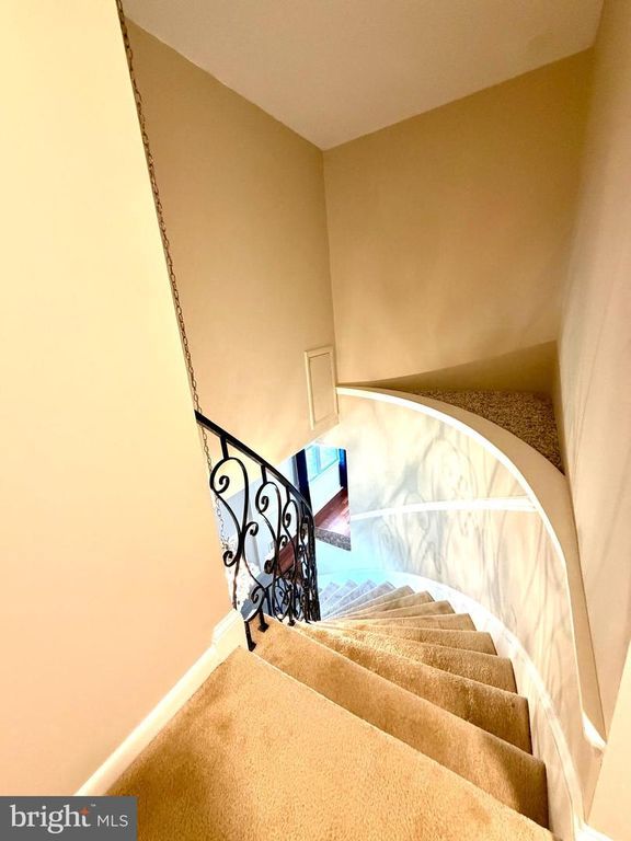 Image 19 of property listing at 13608 CREEKSIDE, Silver Spring, MD 20904