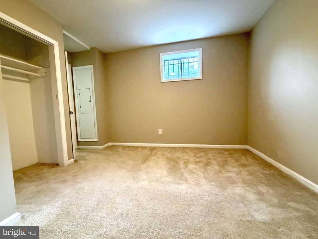 Image 34 of property listing at 13608 CREEKSIDE, Silver Spring, MD 20904