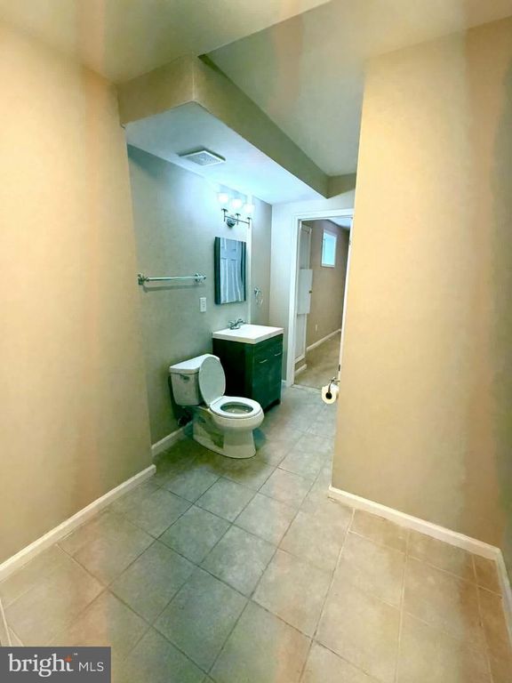 Image 36 of property listing at 13608 CREEKSIDE, Silver Spring, MD 20904