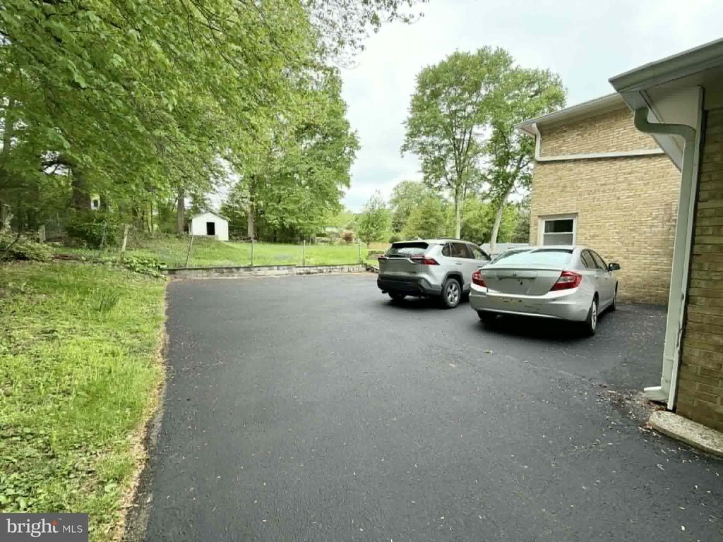 Image 45 of property listing at 13608 CREEKSIDE, Silver Spring, MD 20904