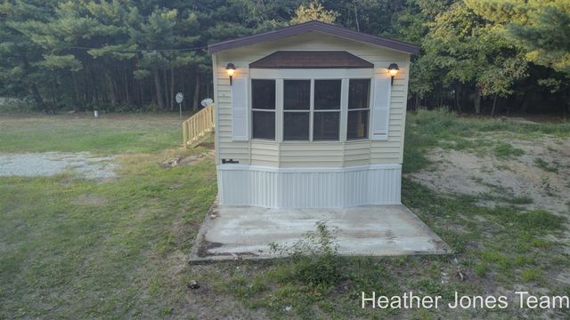 1066 Fisk Avenue, Morley, MI 49336