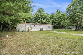 1066 Fisk Avenue, Morley, MI 49336