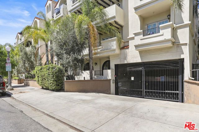 1135 Rexford Drive 302, Los Angeles, CA 90035