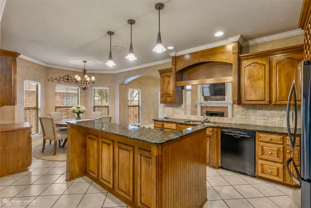 519 Canterbury Lane, Bossier City, LA 71111