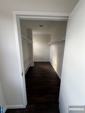 40 Washington Avenue B9, Dumont, NJ 07628