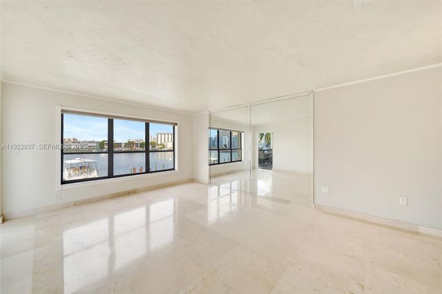 200 Golden Isles Dr 203, Hallandale Beach, FL 33009