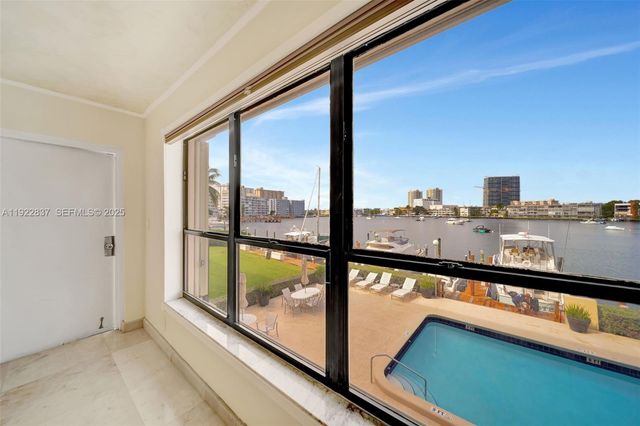 200 Golden Isles Dr 203, Hallandale Beach, FL 33009