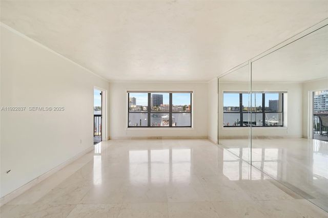 200 Golden Isles Dr 203, Hallandale Beach, FL 33009