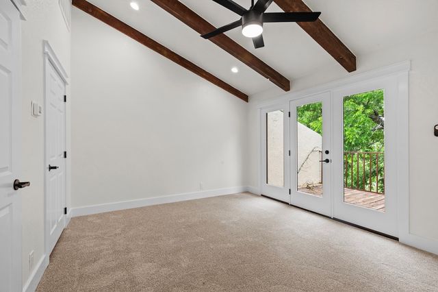 362 Englewood Dr, Kerrville, TX 78028