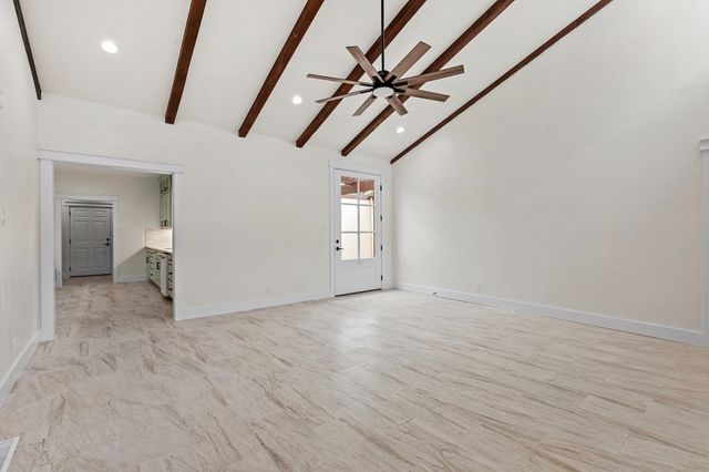 362 Englewood Dr, Kerrville, TX 78028