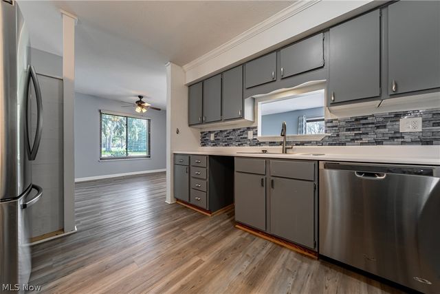 68 Landings Way, Avon Lake, OH 44012