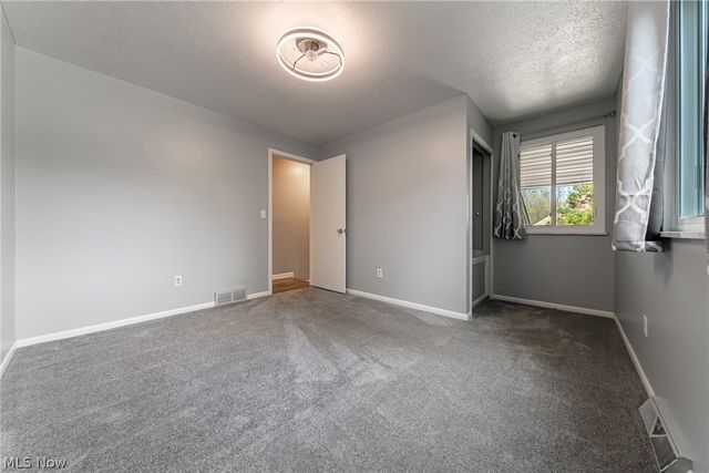 68 Landings Way, Avon Lake, OH 44012
