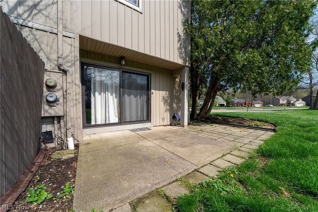 68 Landings Way, Avon Lake, OH 44012