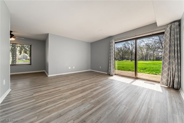 68 Landings Way, Avon Lake, OH 44012