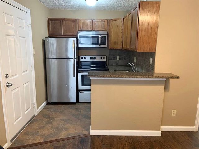 9803 Walnut Street 302, Dallas, TX 75243