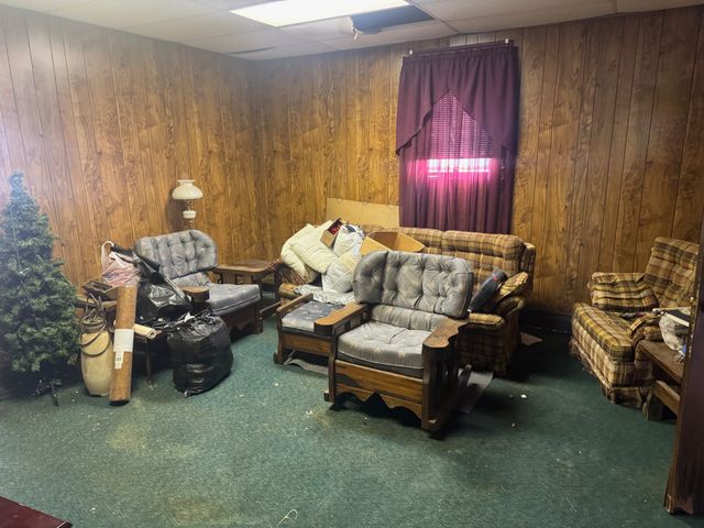 223 N Main St, Dickson, TN 37055