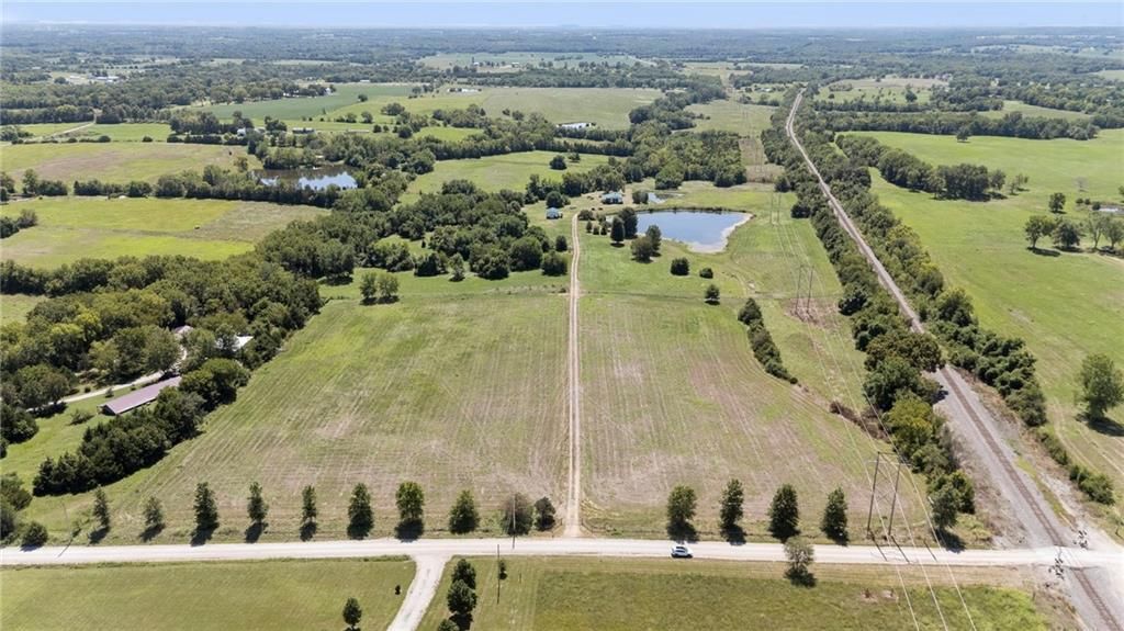 27627 W 335th Street, Osawatomie, KS 66064