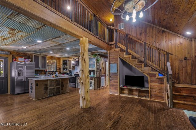 30477 Attala Highway 19, West, MS 39192