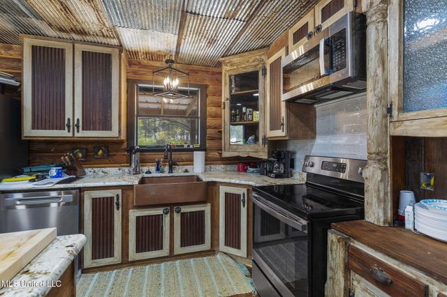 30477 Attala Highway 19, West, MS 39192