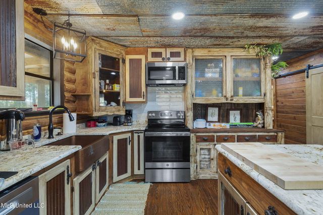 30477 Attala Highway 19, West, MS 39192