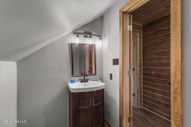 30477 Attala Highway 19, West, MS 39192