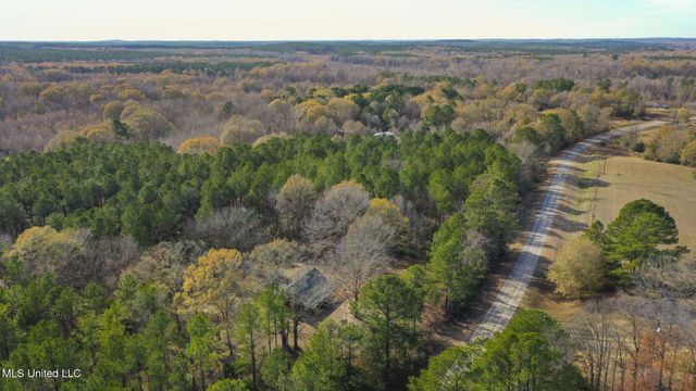 30477 Attala Highway 19, West, MS 39192