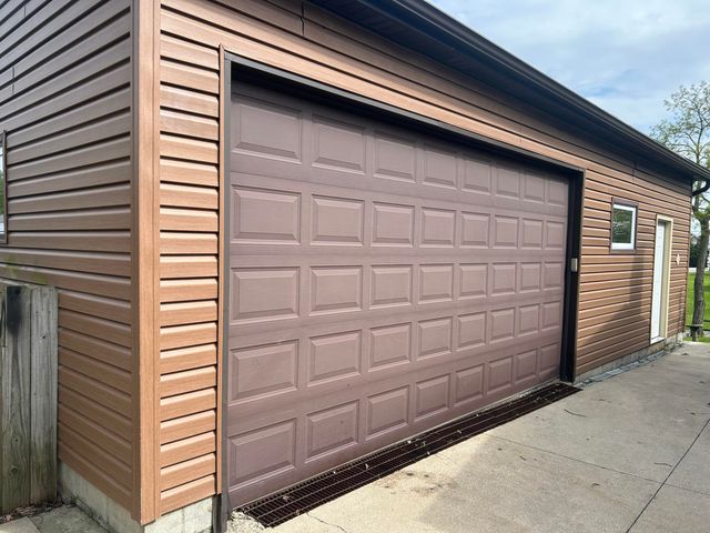 8212 W 128th Place, Cedar Lake, IN 46303