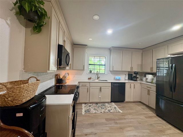 2648 Fm-2152, Mt Pleasant, TX 75455