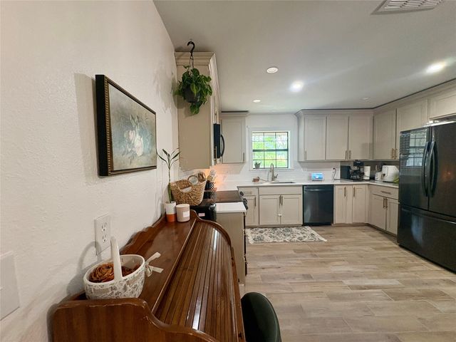 2648 Fm-2152, Mt Pleasant, TX 75455