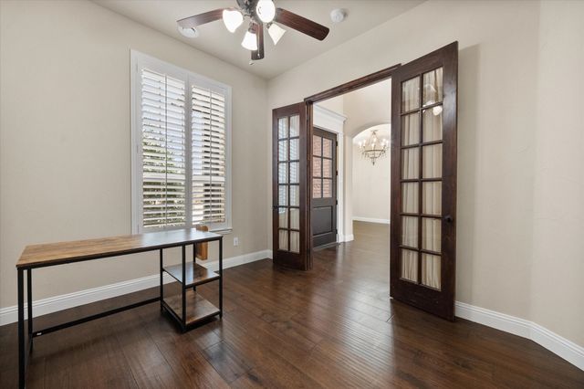 925 Sandy Hill, Burleson, TX 76028