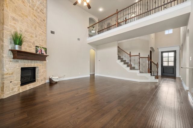 925 Sandy Hill, Burleson, TX 76028