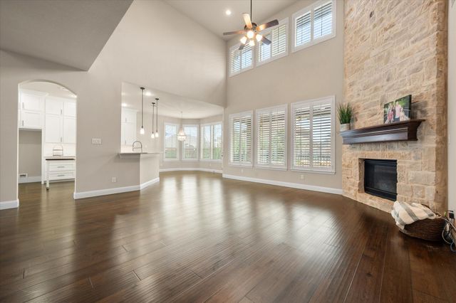 925 Sandy Hill, Burleson, TX 76028