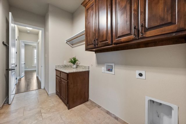 925 Sandy Hill, Burleson, TX 76028