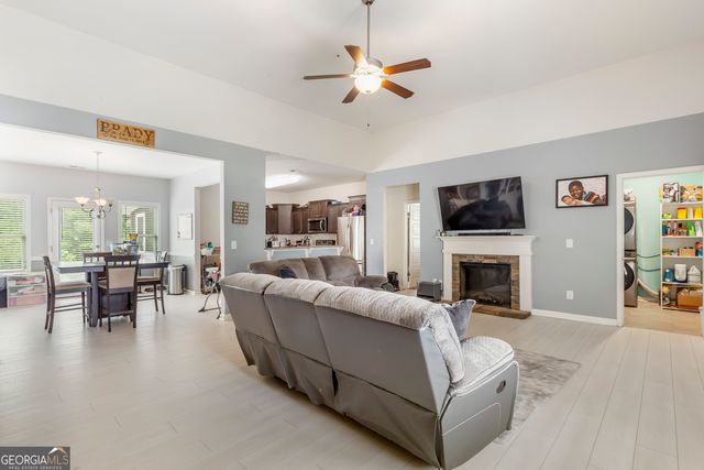 370 Springwater Way, Bremen, GA 30110