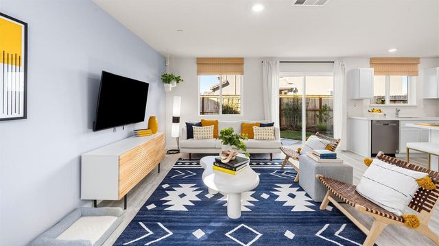 8040 Whippersnapper Way, Roseville, CA 95747