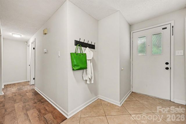7319 Shadowlake Drive, Charlotte, NC 28226